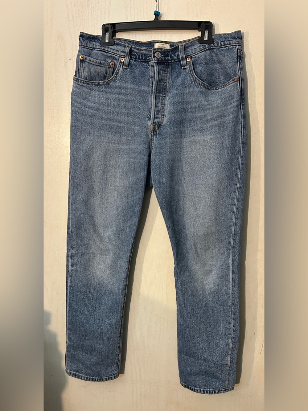 Levi’s 501 Original Jeans W32 L30 Medium Wash Button Fly Straight Leg